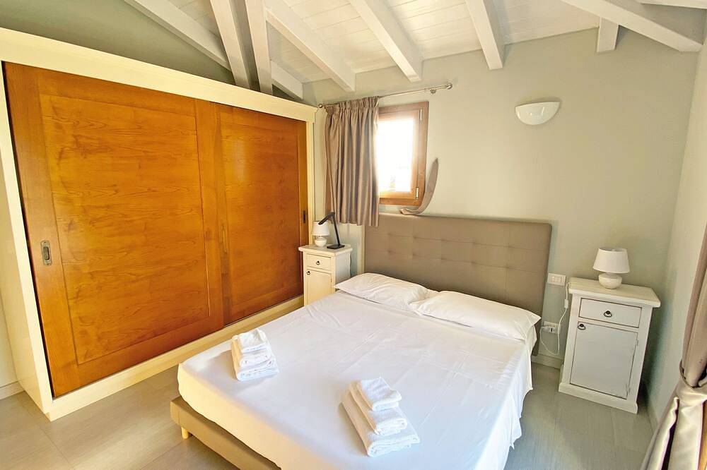 Ganze Wohnung, House 41 - penthouse in the historic center crazy sea view - all services nearby in Budoni, Olbia-Tempio