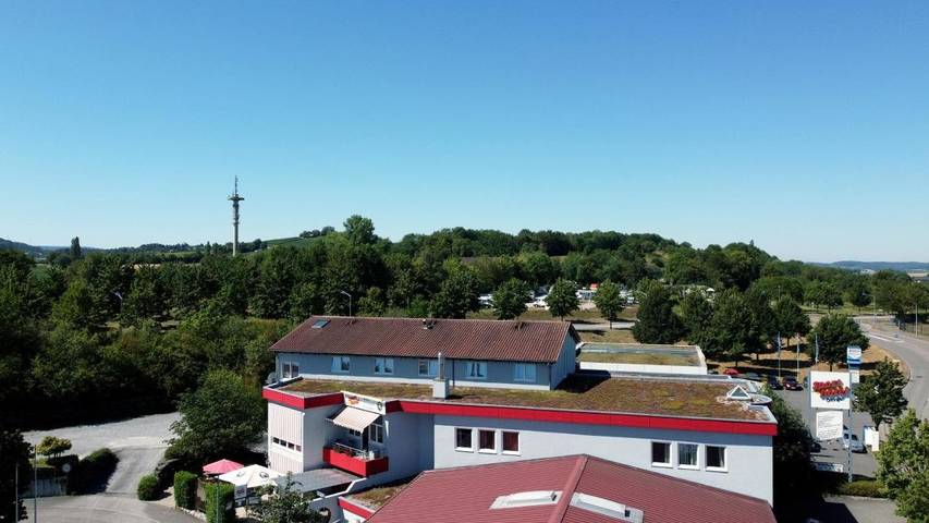 Hotel für 3 Personen, mit Terrasse in Öhringen