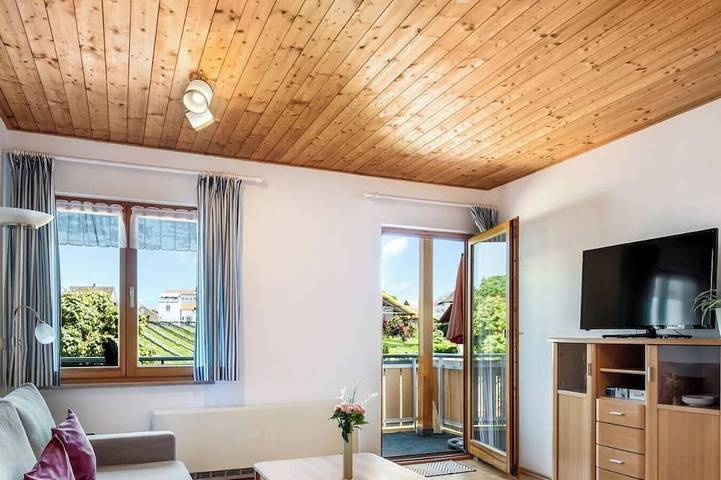 Ferienwohnung für 2 Personen, mit Balkon und Garten