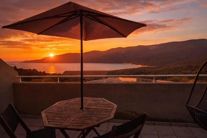 Apartamento de vacaciones para 4 personas, con piscina además de vistas y terraza - 1