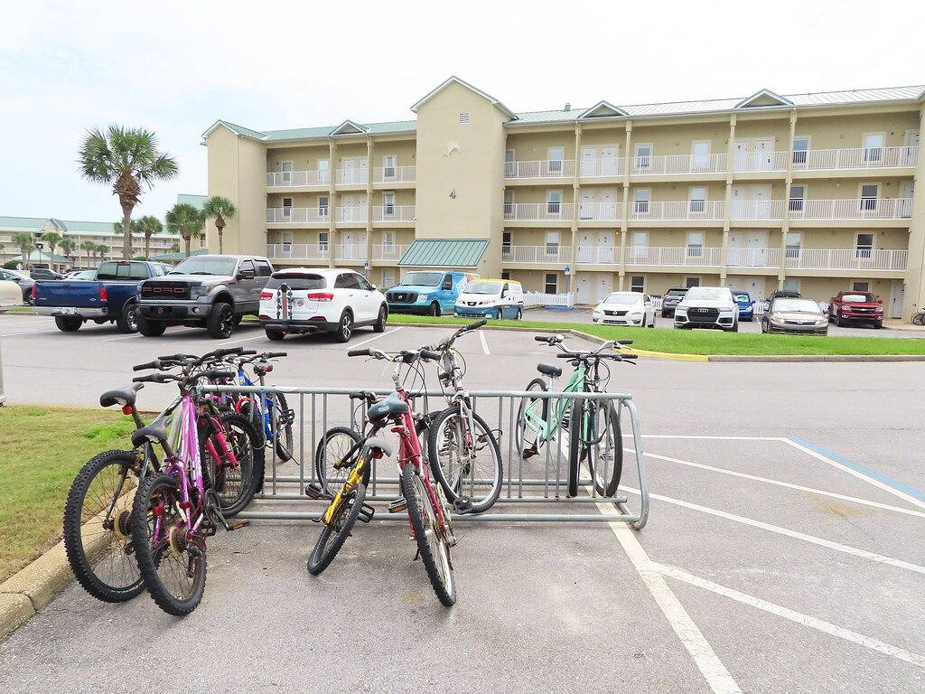Ganze Wohnung, Pet-Friendly Maravilla Condo–Beach Ramp, Pools, Pickleball, Free Beach Setup in Miramar Beach, Emerald Coast