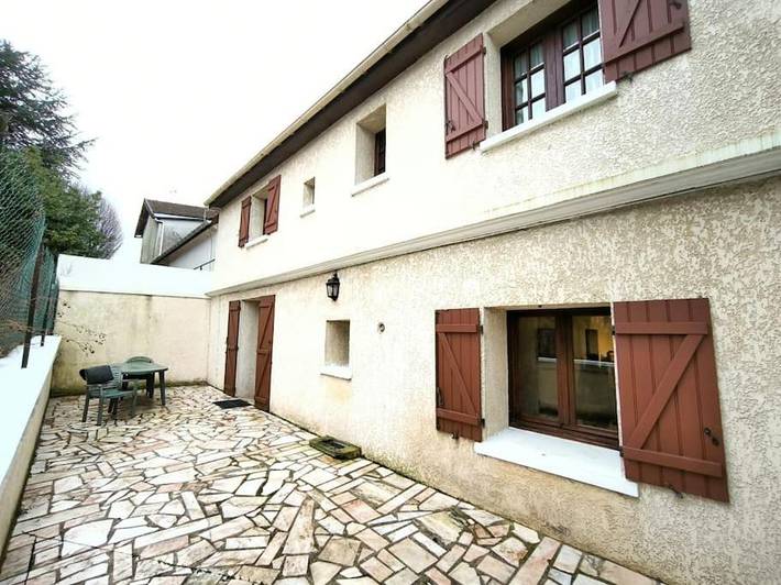 Location de vacances pour 10 personnes, avec Terrasse à Saint-Witz