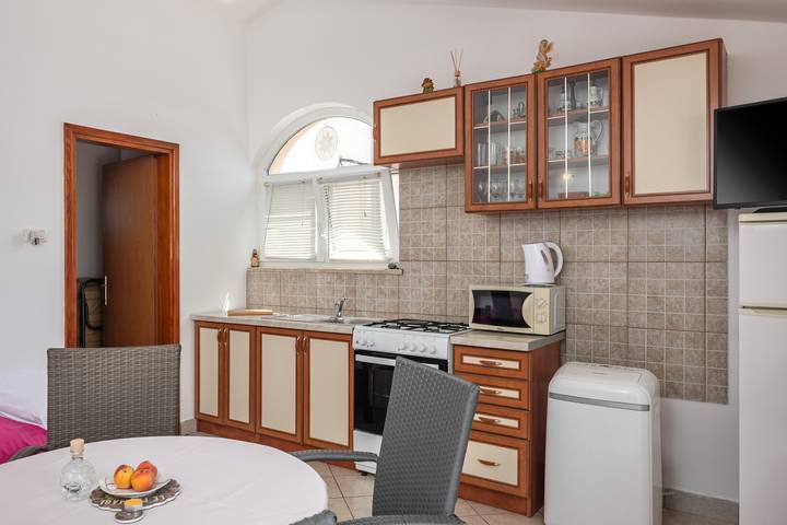 Ganze Wohnung, Peaceful Retreat With Terrace 2 in Marčana, Südküste Istrien