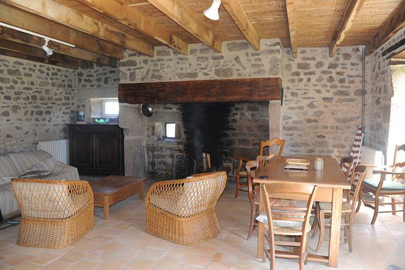 La Maison du Haut - Gîte Le Fournil 19 in Viam, Région d'Ussel