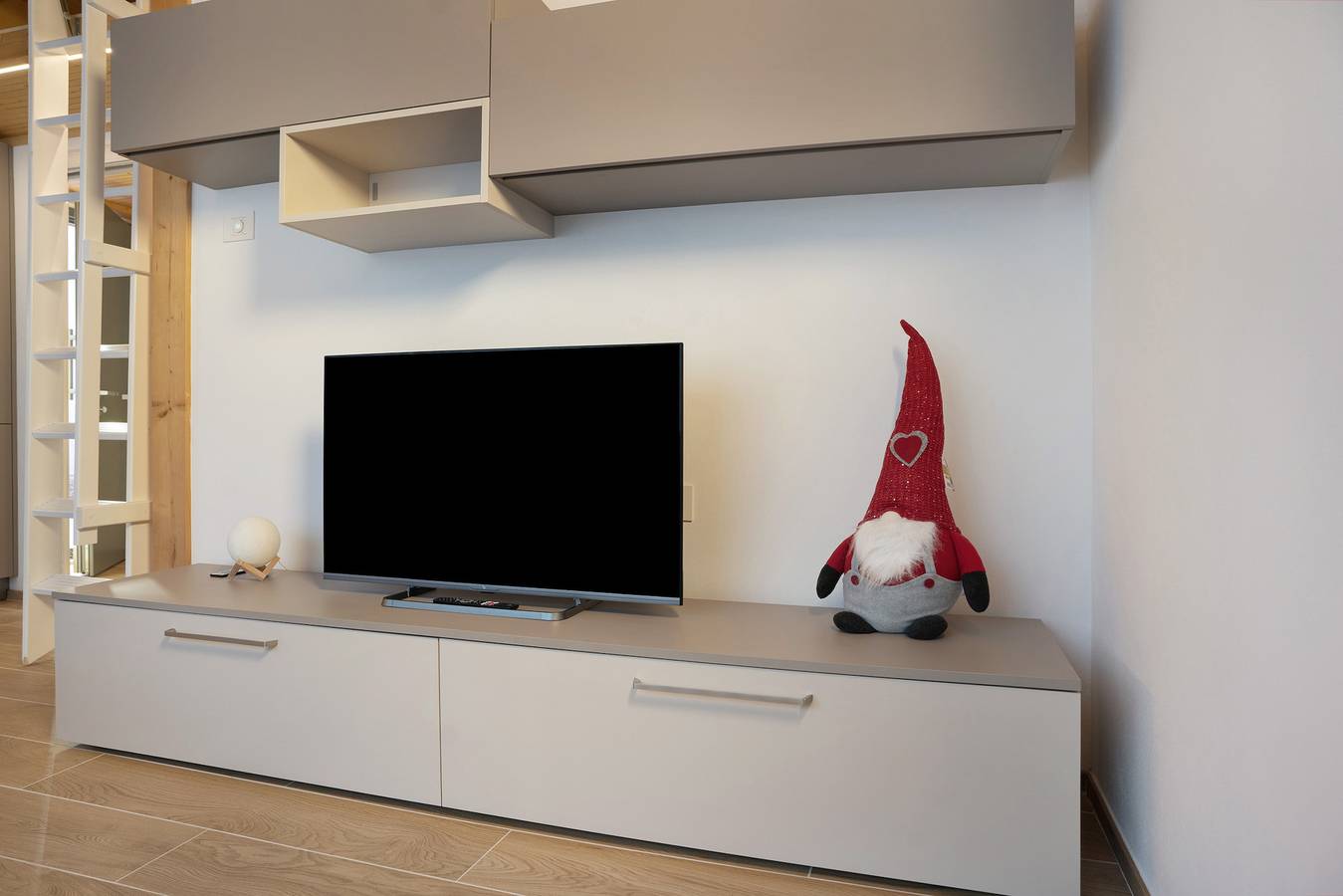 Appartamento intero, Appartamento 'Appartamento Chiara Tione' con giardino privato e Wi-Fi in Tione di Trento, Alpi dell'Adamello e della Presanella