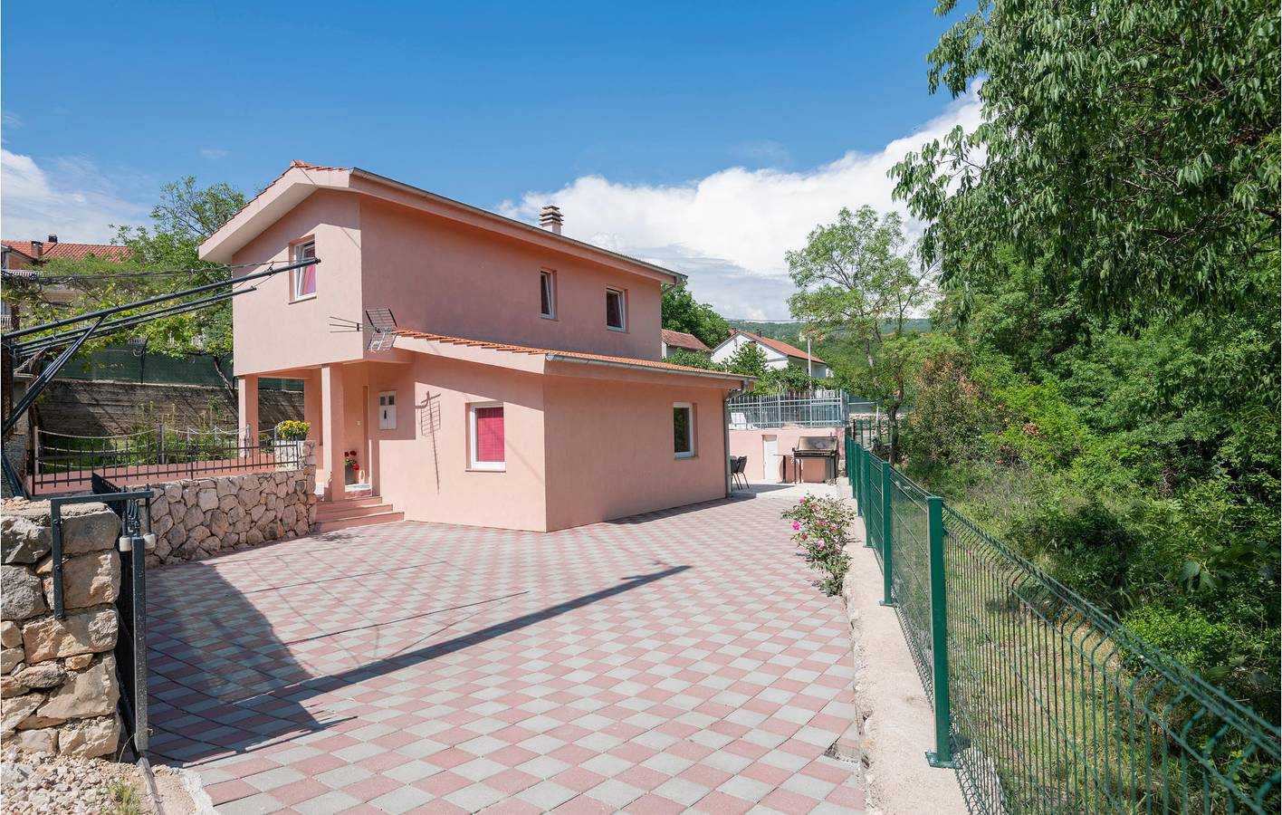 Modernes Apartment mit 2 Schlafzimmern, Pool und Terrasse in der Nähe von Imotski und dem Modro Jezero in Imotski, Makarska Riviera