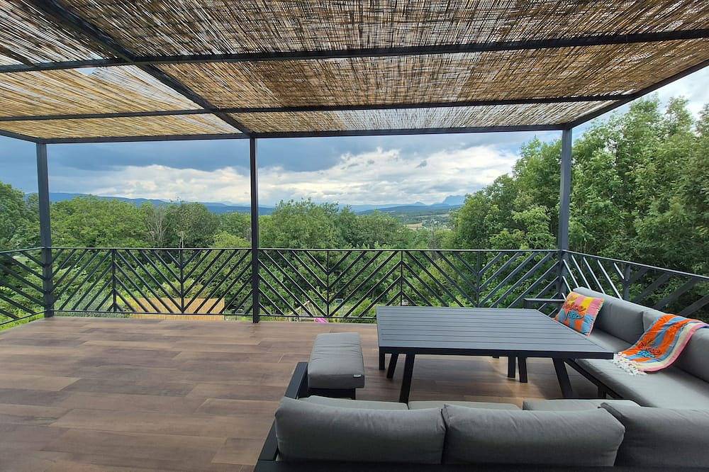 Maison avec piscine & vue exceptionnelle sur le Vercors – Calme absolu in Chabrillan, Région de Die
