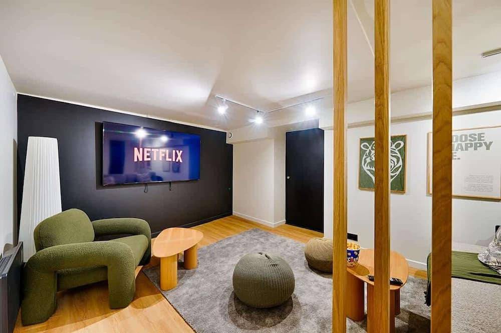 Appartement entier, Appartement de luxe 3 Br avec Salon Tv in Saint-Mandé, Val-de-Marne