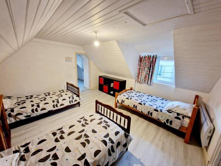 Gîte pour 5 personnes, avec terrasse à Landivisiau - 2