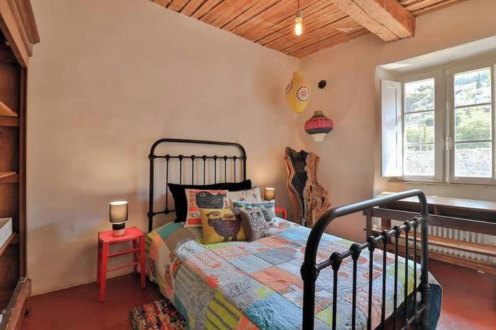 Ganze Wohnung, Historic 4Br Village Home | Terrace | Beach 15 min in Ollioules, Mittelmeerküste (Frankreich)