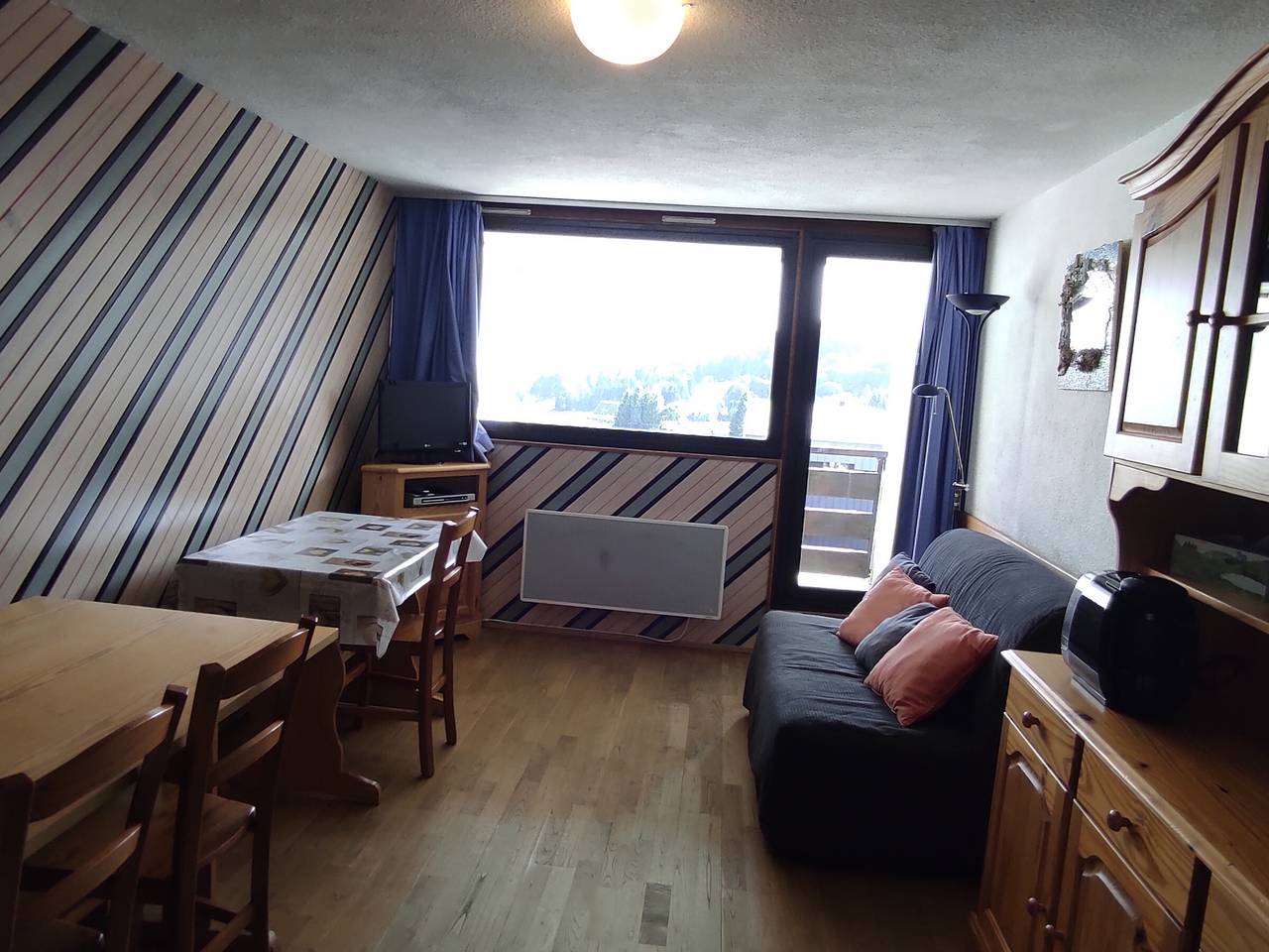 Appartement entier, Grand Appartement à Super Besse pour 6 personnes avec Wifi in Super Besse, Besse-et-Saint-Anastaise