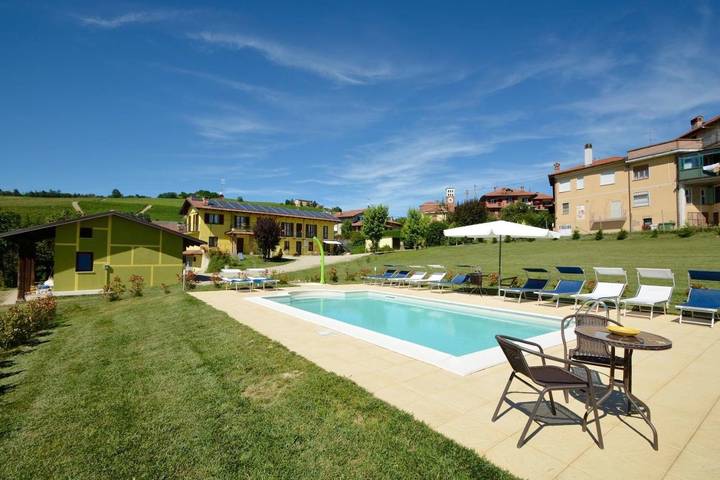 Gîte pour 2 personnes, avec jardin et piscine à Narzole - 4