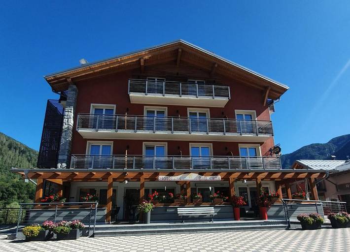 Appartamento per 4 persone, con panorama e balcone in Dimaro