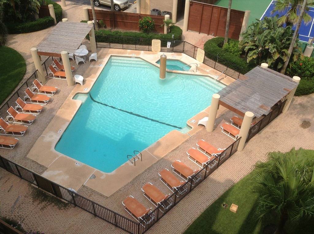 Ganze Wohnung, Beachfront Condo Relax In Style, big balcony, beach gear Incl, 2 Pools/hot tubs in South Padre Island, Laguna Madre
