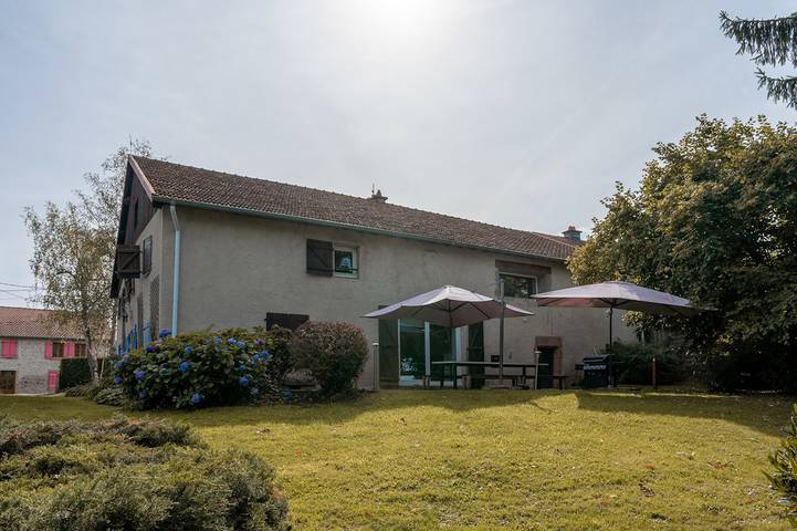 Gîte pour 21 personnes, avec terrasse ainsi que jardin et jacuzzi, animaux acceptés à Corcieux - 2