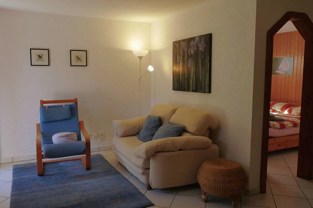 Ganze Wohnung, Chalet Romantica: Private Garden and Relaxation at 1,200m in Dalpe, Tessiner Alpen