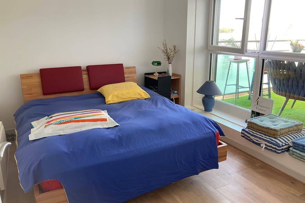 Apartamento entero, Cosy one bedroom flat, + couch in the living room  + quiet nice terrace. Parking in La Rochelle, Región de La Rochelle