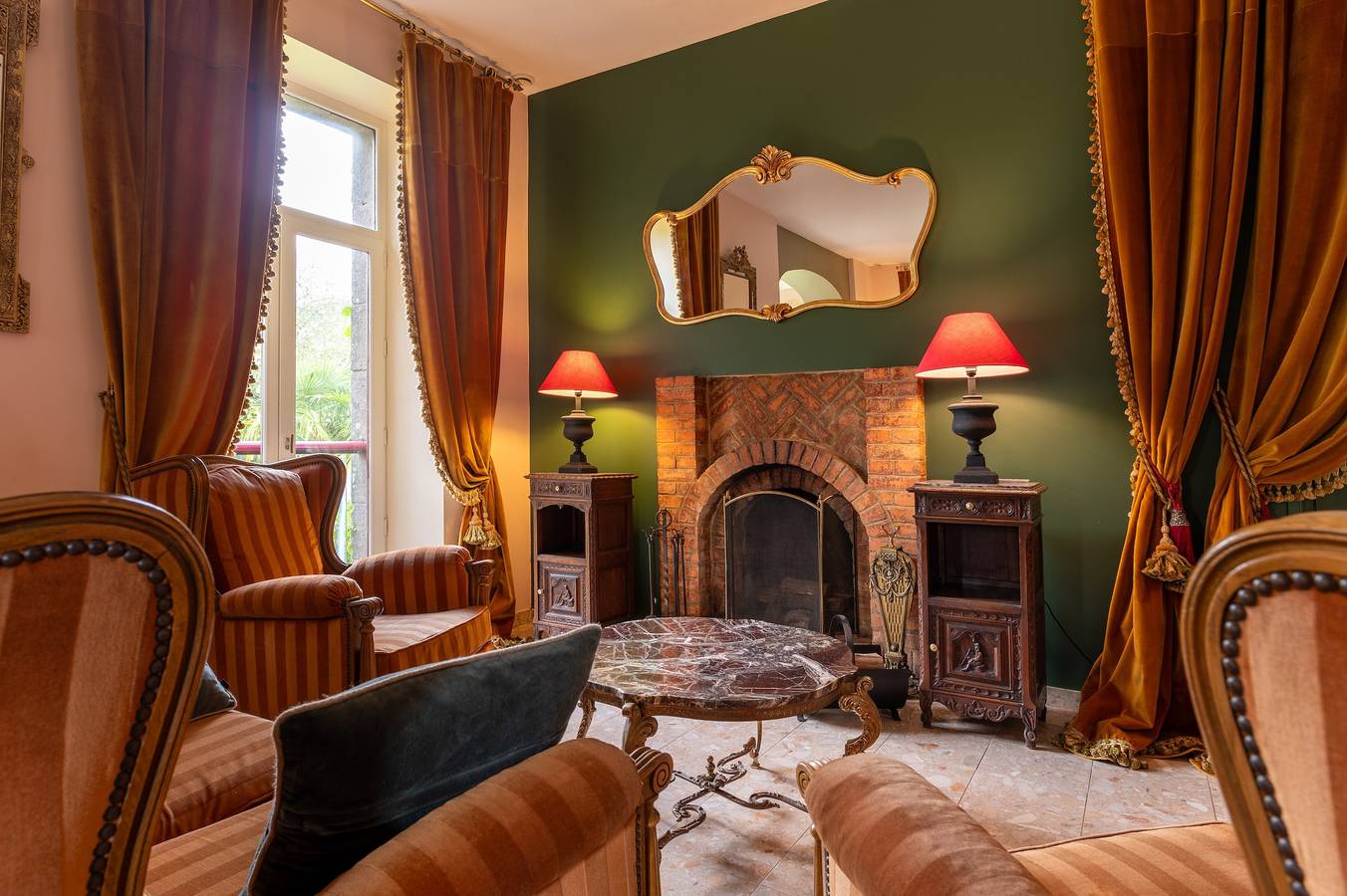 Château 'Gite La Renardière' avec piscine privée, terrasse privée et Wi-Fi in Langoëlan, Région de Pontivy
