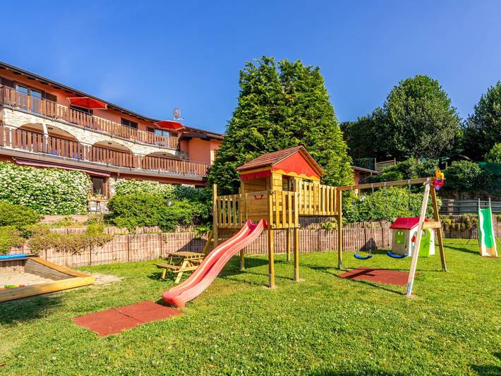 Ferienwohnung für 2 Personen, mit Garten und Terrasse, mit Haustier in Comune di Luino