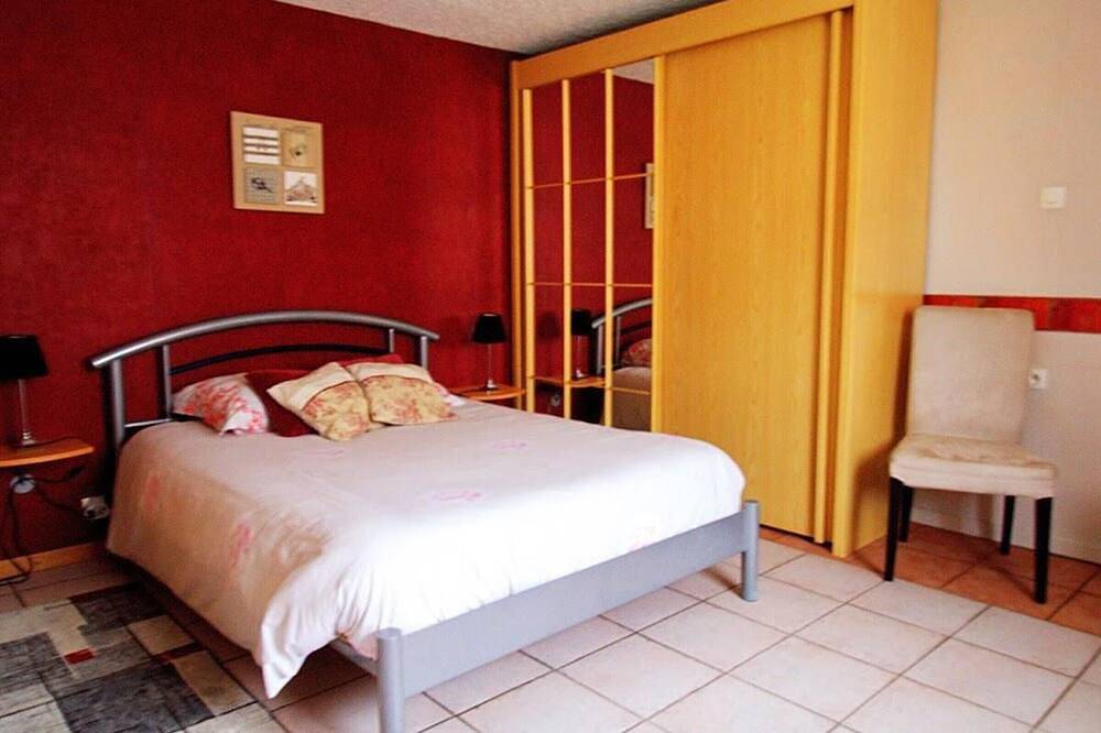 Gîte Confortable pour 4 Pers. avec Piscine et Terrasse in Merxheim, Région de Guebwiller