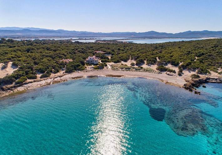 Hôtel pour 2 personnes, avec Balcon et Terrasse ainsi que Jardin et Piscine à Porto Pino