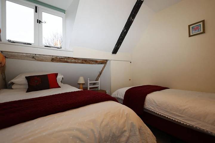 Gaffers Cottage - sleeps 12 guests  in 5 bedrooms in Spixworth, Norfolk
