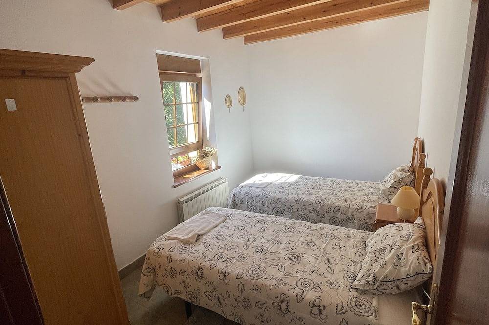 La Casa del Reloj en Picos de Europa in Boca de Huérgano, Cordillera Cantábrica