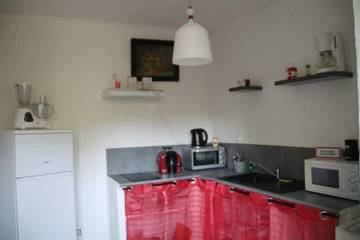 Gîte pour 2 personnes, avec jardin à Fontaine-de-Vaucluse