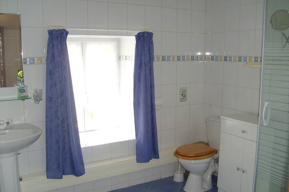 Soleil (2 Chambres - 4/5 personnes) in Vouvant, Fontenay-le-Comte