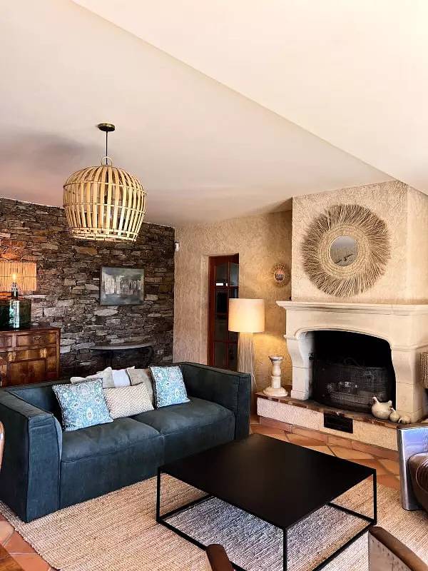 Location de vacances pour 6 personnes, avec jardin ainsi que vue et piscine dans Cavalière - 4