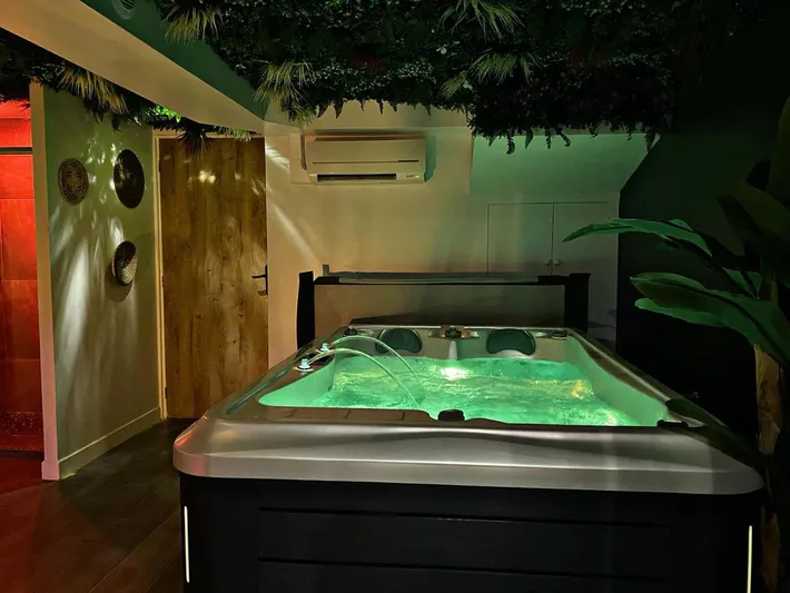 Hotel para 2 personas, con jacuzzi y sauna - 1