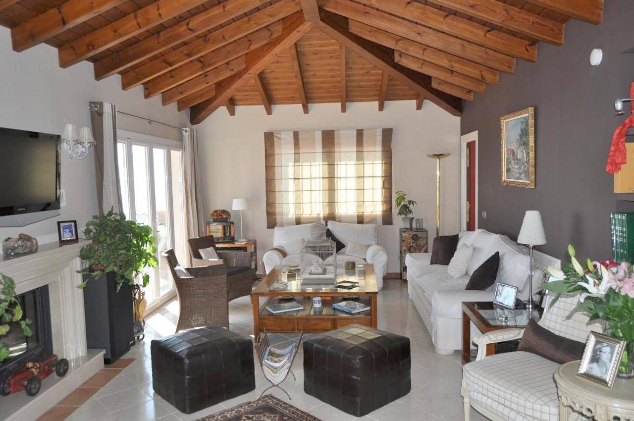 Welcome Inn Nerja guest house Luxury Bed & Breakfast in Urbanización Ladera del Mar, Nerja