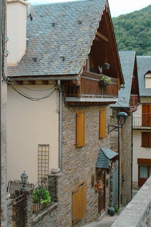 Location de vacances pour 11 personnes, avec balcon à Bossòst - 2