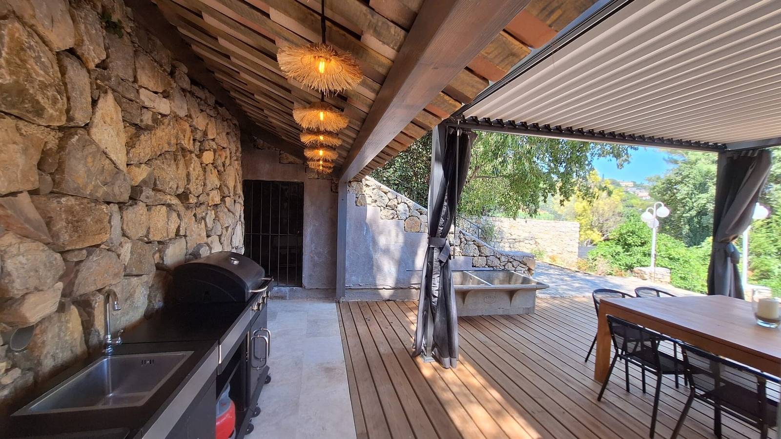 Villa Pibinson avec piscine privée, Wi-Fi et climatisation in Mougins, Côte méditerranéenne (France)