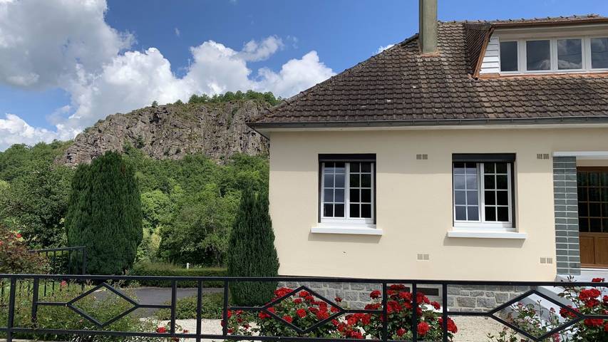 Gîte pour 6 personnes, avec balcon et jardin à Clécy