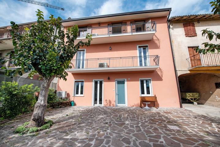 Ferienhaus für 10 Personen, mit Balkon und Garten in Manerba del Garda
