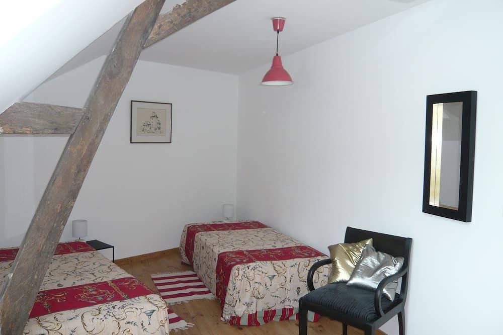 House overlooking the Loire in Chalonnes-sur-Loire, Vallée de la Loire