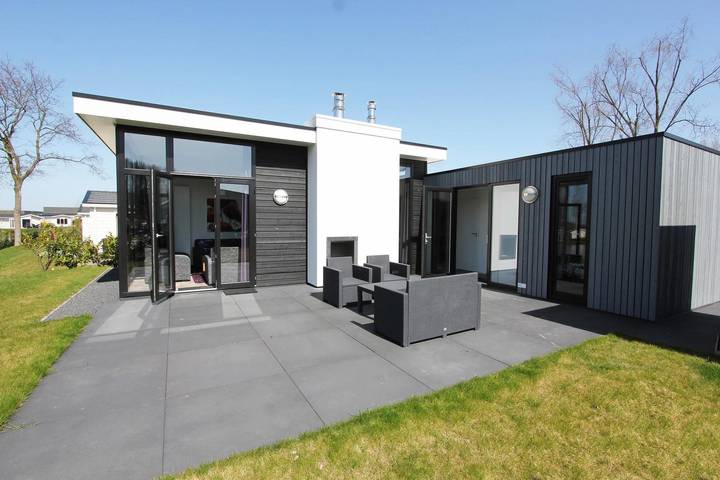 Vakantiehuis voor 6 personen, with Balkon/Terras and Terras as well as Tuin in Haarlemmermeer