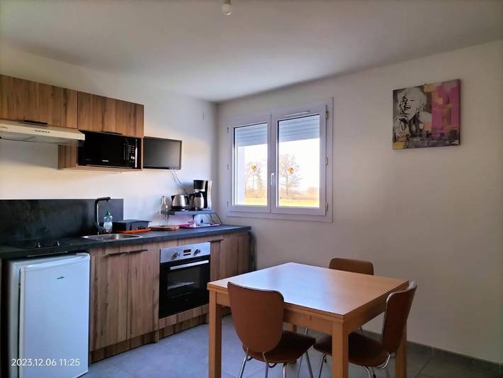 Gîte pour 6 personnes, avec terrasse dans Montaigu-Vendée - 2