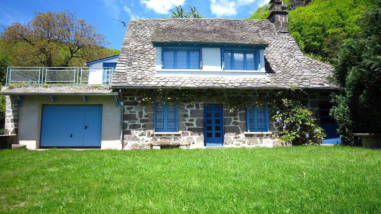 Maison de vacances pour 6 personnes avec jardin in Vic-sur-Cère, Région d'Aurillac