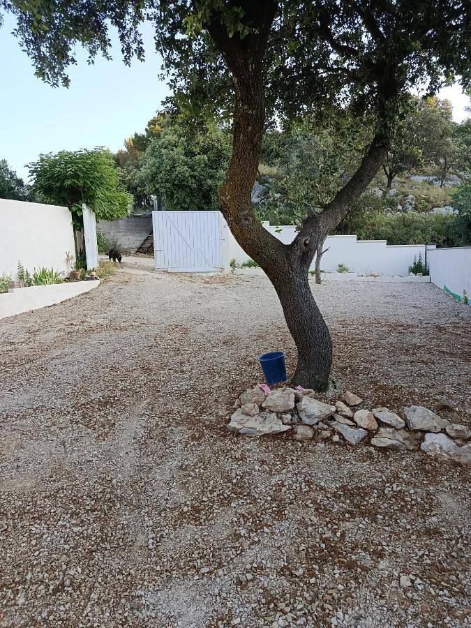 Location de vacances pour 2 personnes, avec terrasse à Cabrières (Gard)