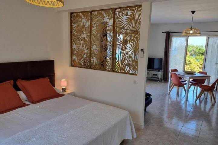 Gîte pour 3 personnes, avec jardin à Luri - 2