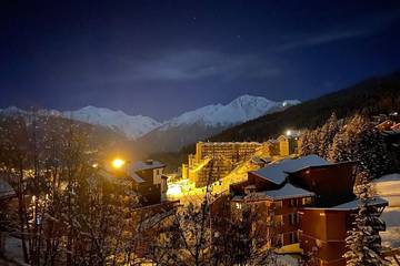Gîte pour 6 personnes, avec balcon dans La Tania