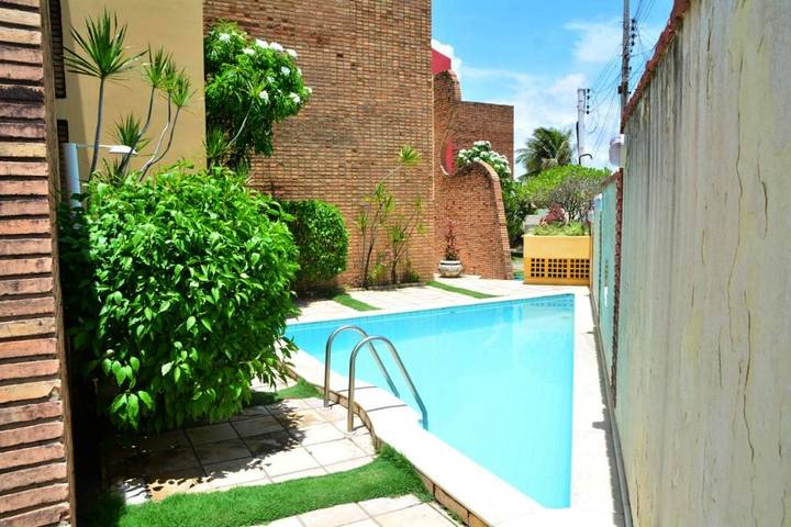 Casas e apartamentos de temporada para 10 pessoas, com vista e jardim e ainda piscina, com animais de estimação em Barra de São Miguel