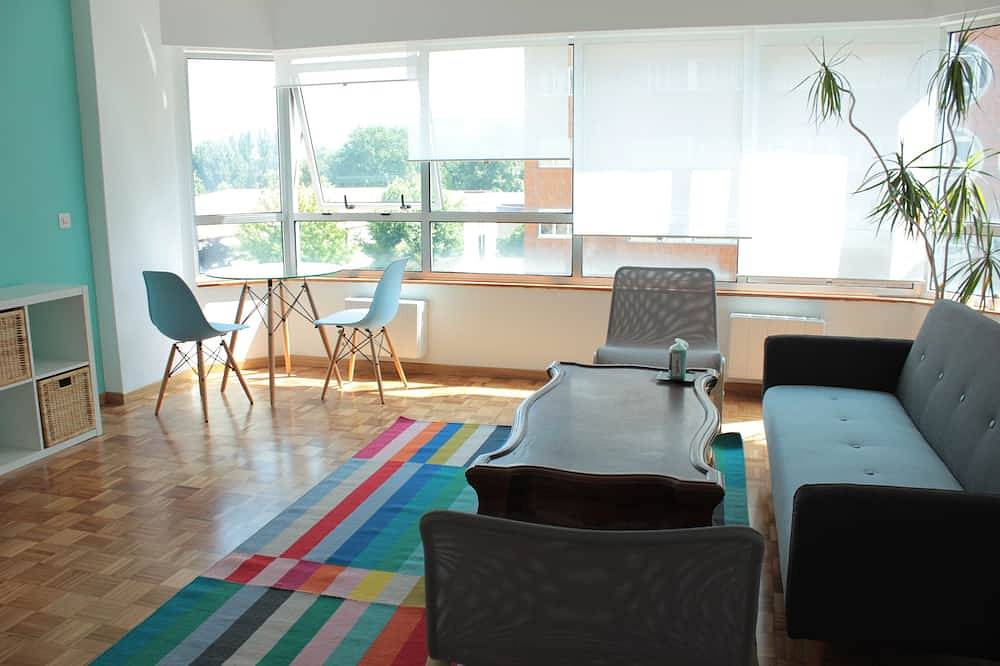 Entire apartment, Turquoise Apartment (4 rooms) in La Coruña, Galician Coast