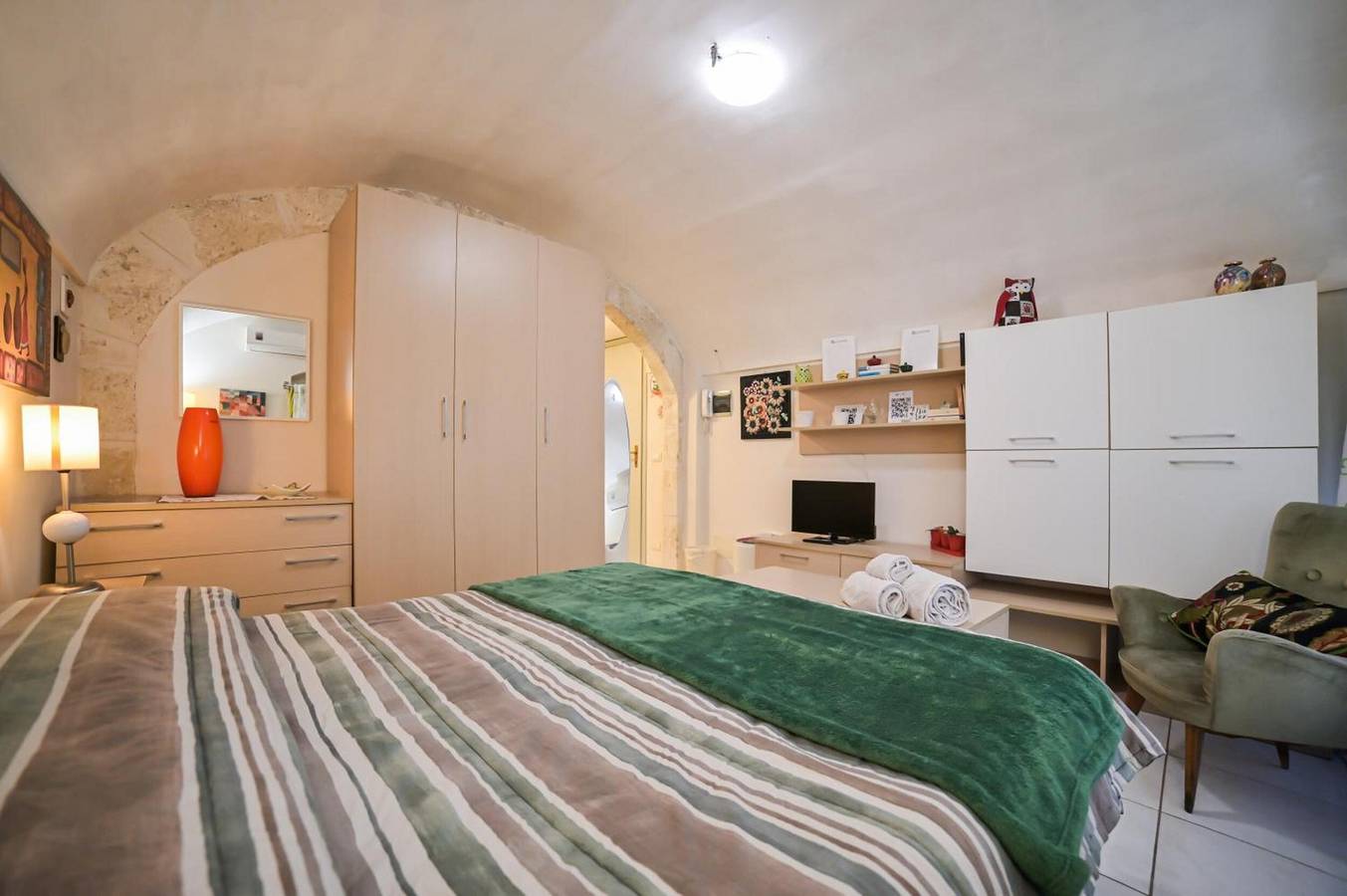 Appartamento intero, Appartamento 'Monolocale Frappato' con Wi-Fi e aria condizionata in Vittoria, Provincia di Ragusa