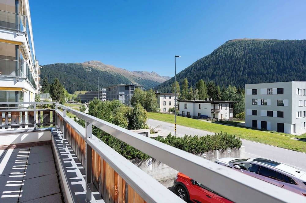 Apartamento entero, Davos 2Br Apartment with Parking & Large Private Balcony in Davos Platz 1, Davos