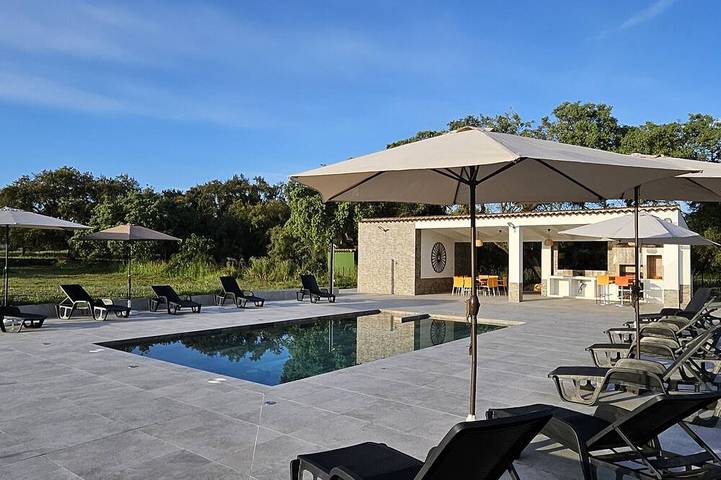 Chalet para 12 personas, con terraza y jardín - 1