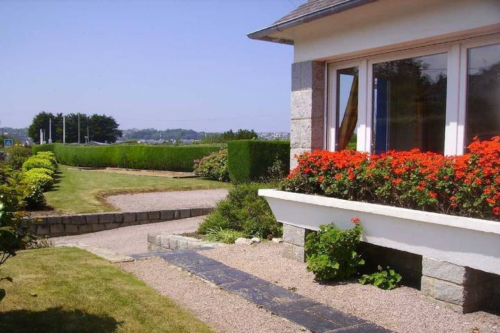 Gîte pour 4 personnes, avec jardin à Louannec - 3