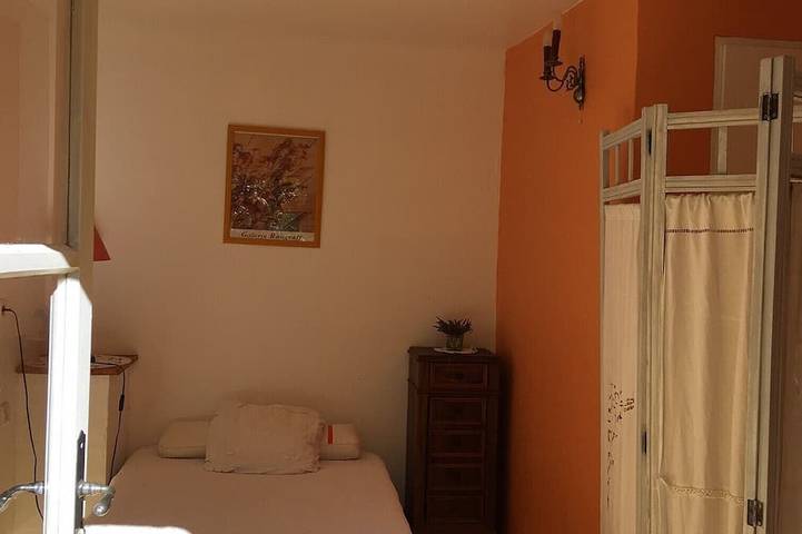 Gîte pour 10 personnes, avec jardin à Sahune - 4